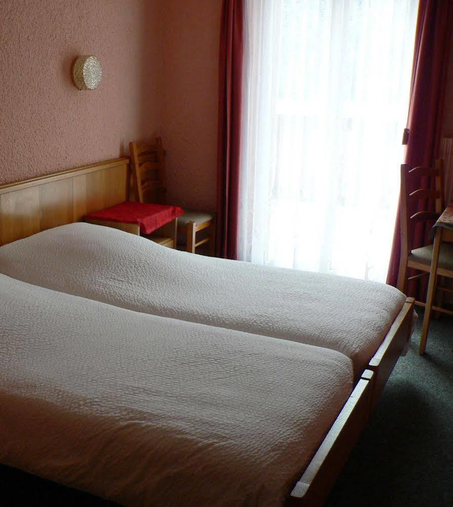 Hotel Restaurant Du Cret Bourg-Saint-Pierre Luaran gambar